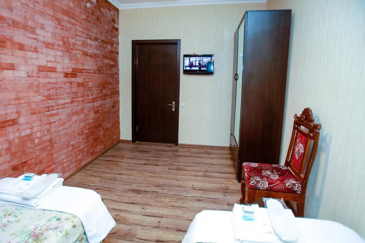 Hotel 4You Tbilisi Exterior foto